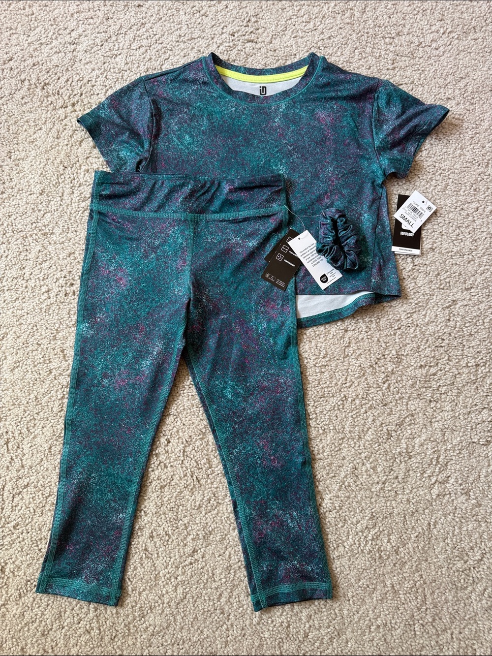Green Teal Pink Marble Activewear matching Set - cropped Top & Leggings